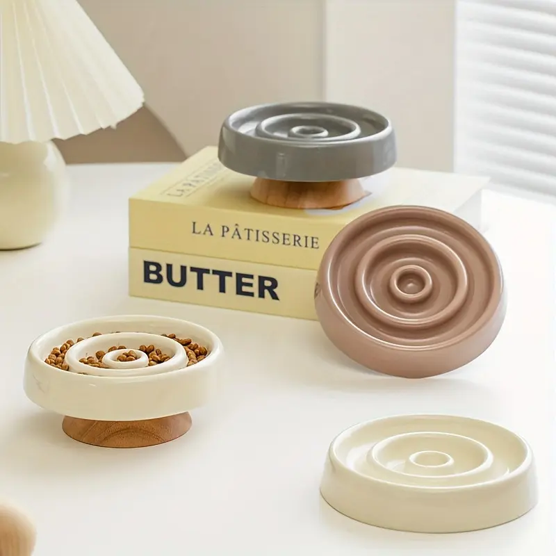 Gamelles anti-glouton en ceramique avec socle en chene, coloris beige, taupe et gris